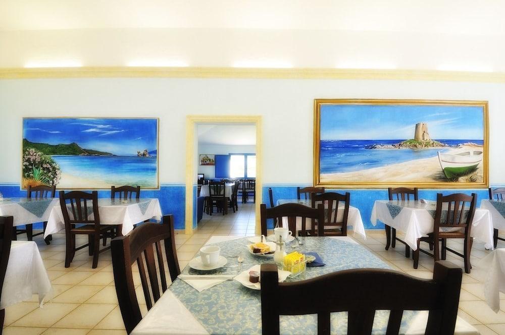 Hotel Baia Cea Бари-Сардо Экстерьер фото
