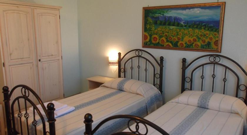 Hotel Baia Cea Бари-Сардо Номер фото