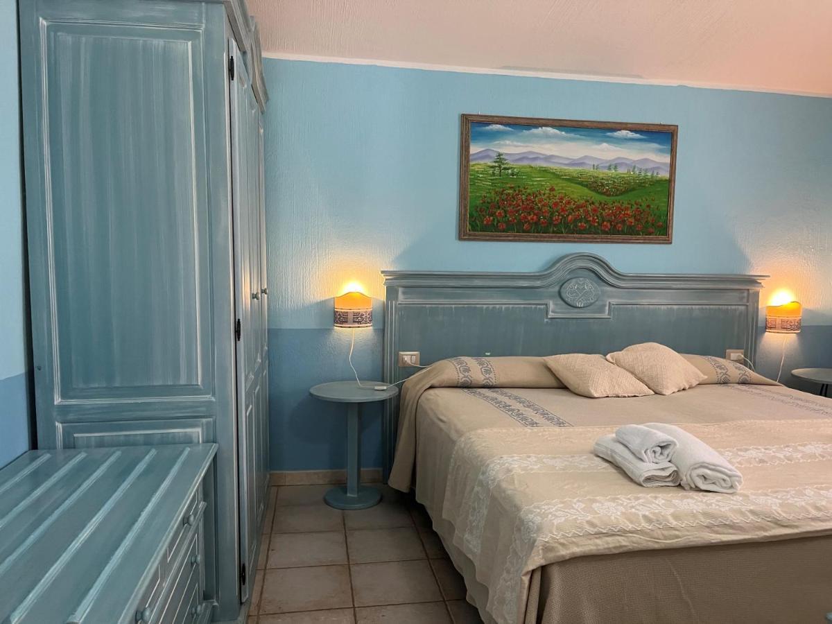 Hotel Baia Cea Бари-Сардо Экстерьер фото