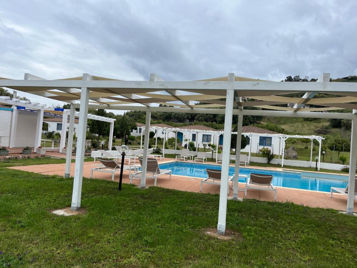 Hotel Baia Cea Бари-Сардо Экстерьер фото