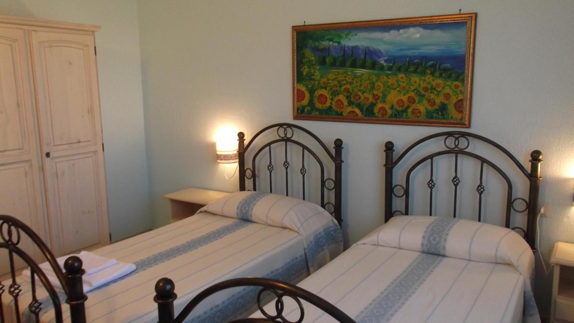 Hotel Baia Cea Бари-Сардо Номер фото
