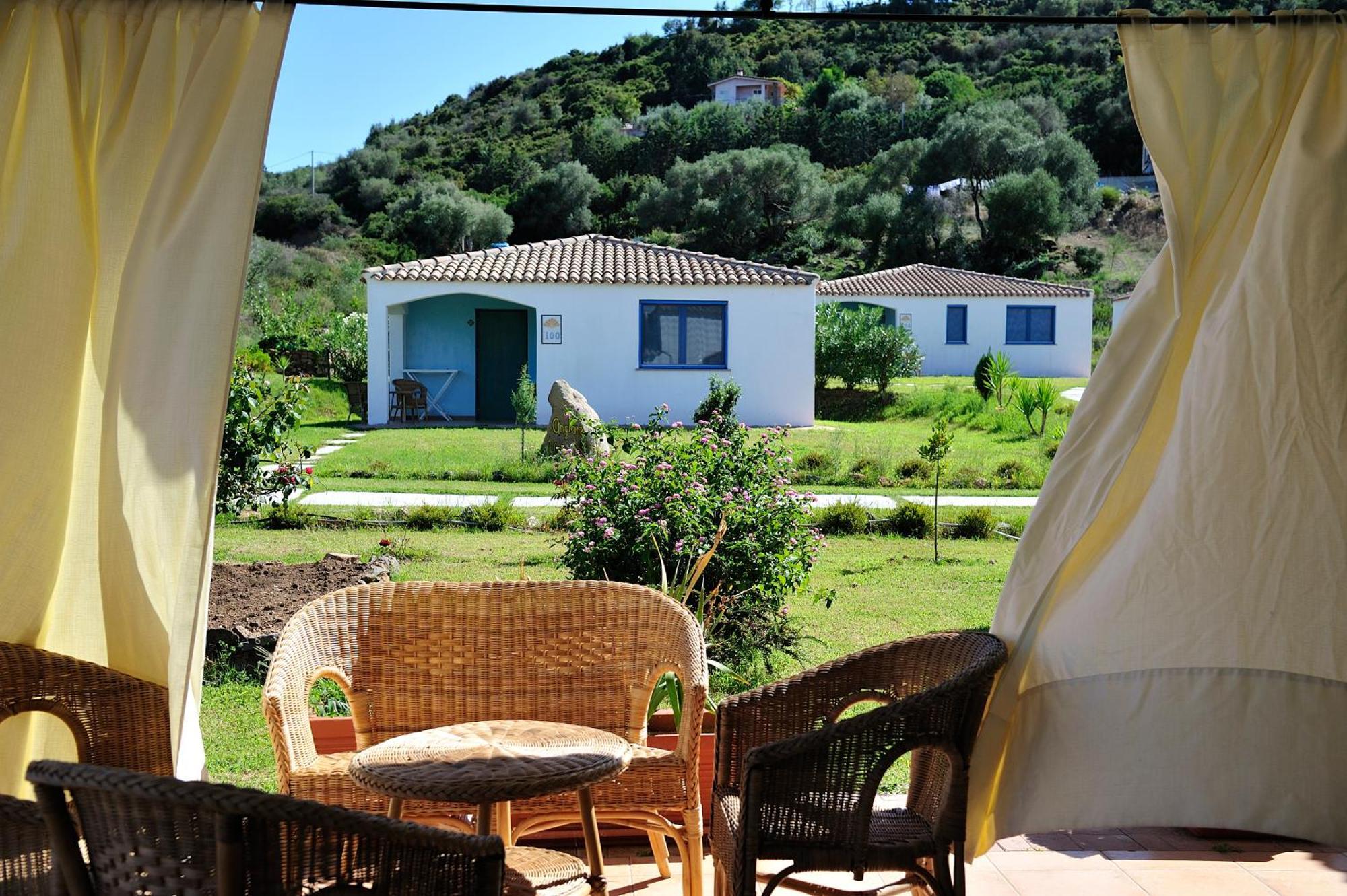 Hotel Baia Cea Бари-Сардо Номер фото