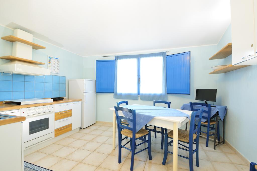 Hotel Baia Cea Бари-Сардо Номер фото